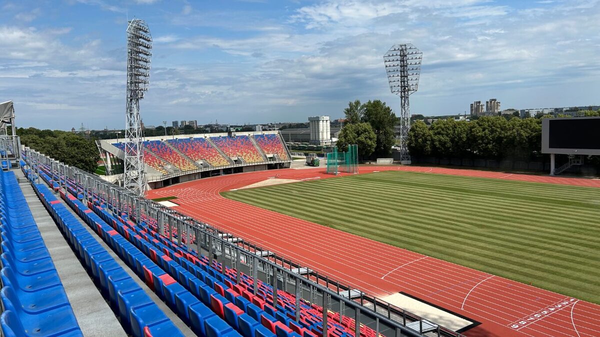 Daugavas_stadions_centralais_laukums_LNSC__5_.jpg