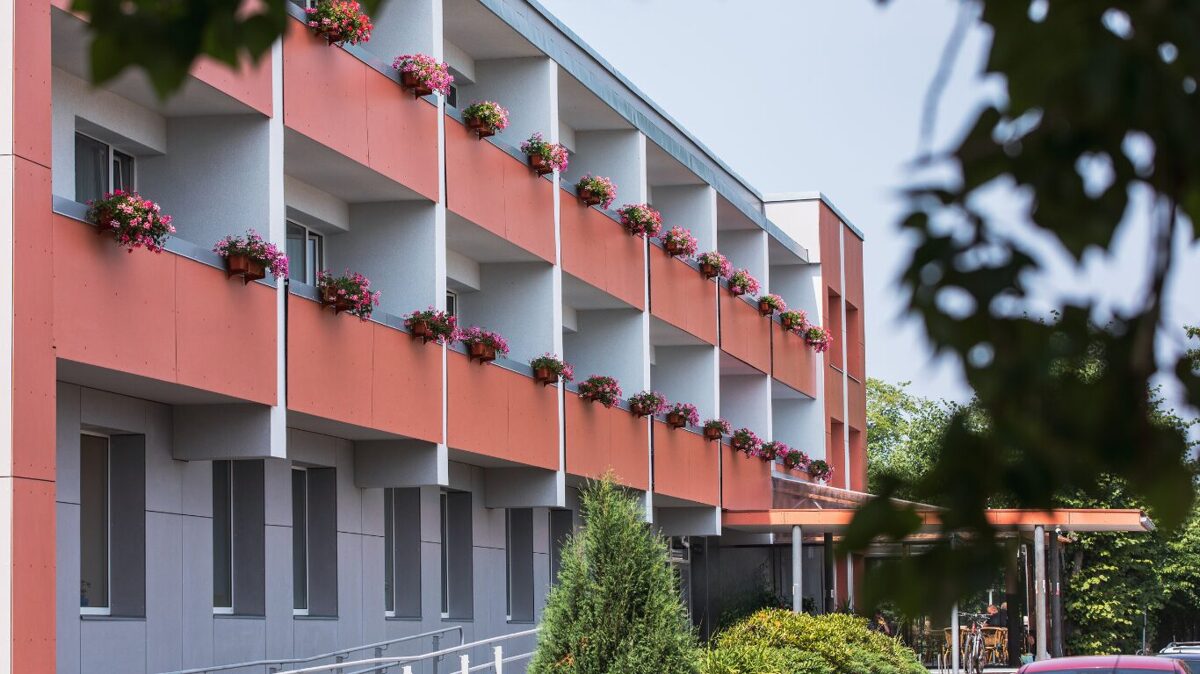 LNSC_viesnica_Sporta_centrs_Mezaparks.jpg